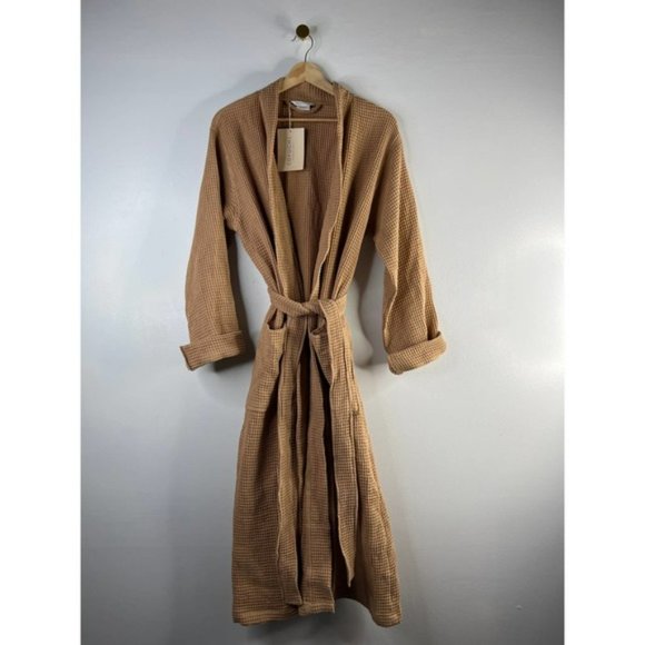 Coyuchi Unisex Organic Cotton Airy Waffle Weave Robe Women's Brown Size: S/M NWT - Picture 2 of 9